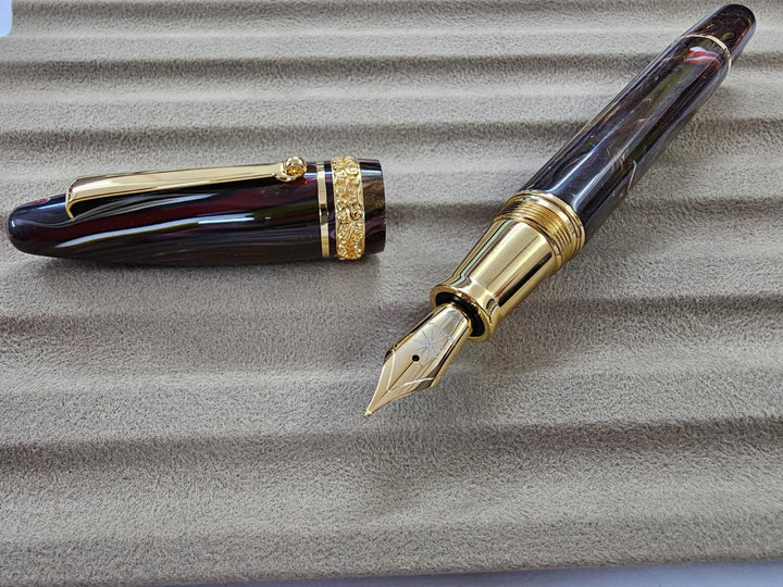 Maiora Ultra Ogiva Golden Age Earth GT Fountain Pen