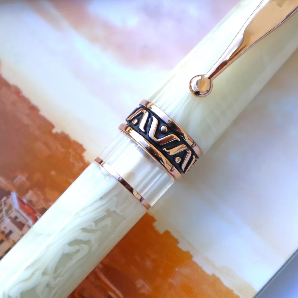 Gioia | Fountain Pen | Ivory White Pearl-Rosegold | Medium